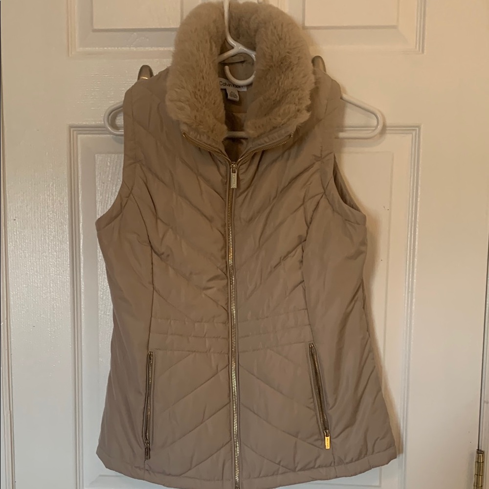 Calvin Klein Women's Tan Quilted Vest with Faux Fur Collar